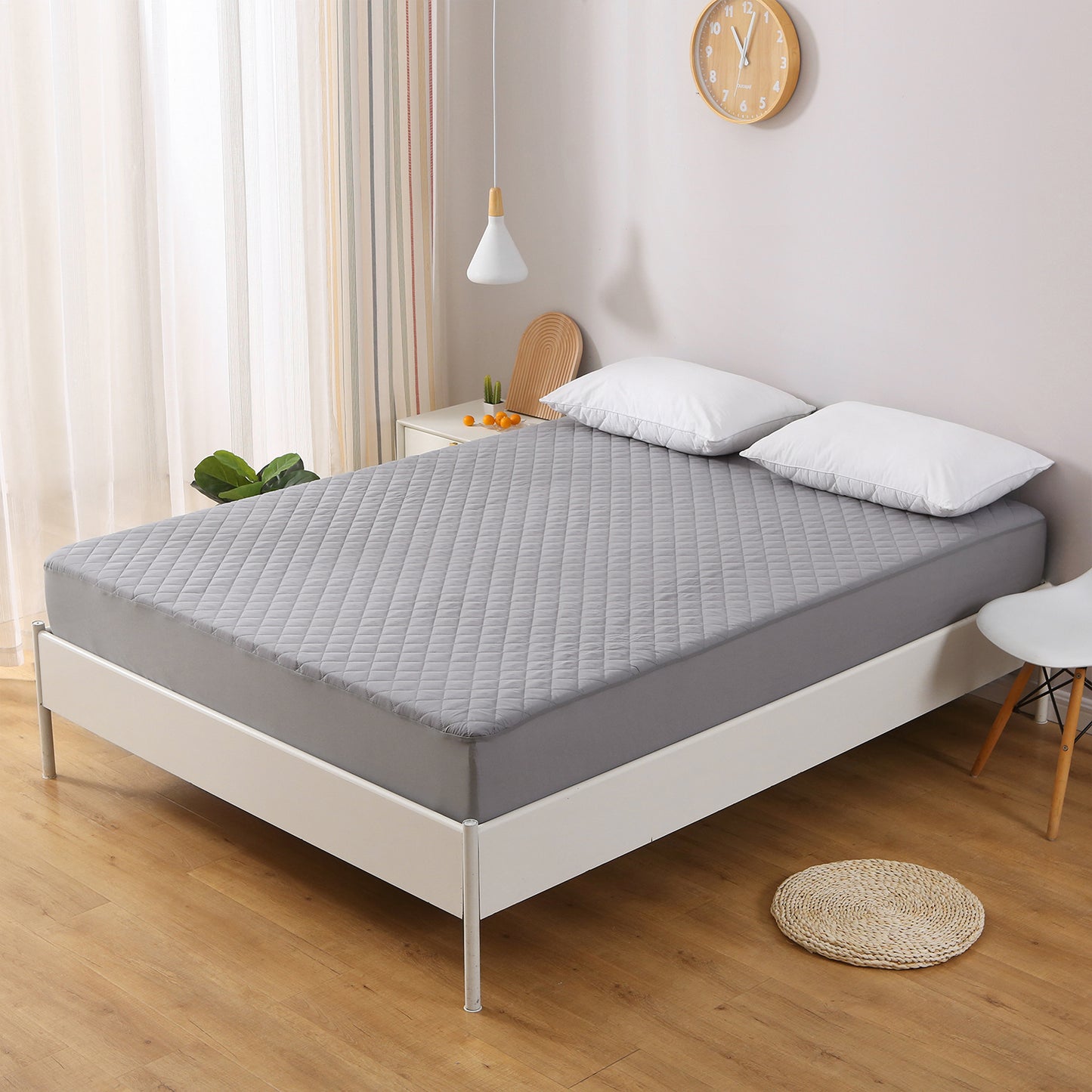Bedecor Waterproof Mattress Pad Protector, Breathable Quilted Mattress Cover Noiseless Waterproof Fitted Sheet Mattress Topper Upto 18" Deep Pocket, Grey