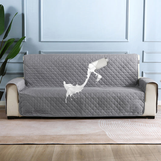 In order to reduce the occurrence of accidents in life, equipped with a Waterproof Sofa Slipcove is a good idea,