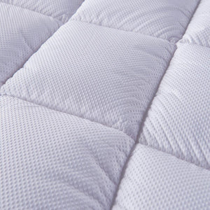 The mattress topper is easy to maintain and durable. It can be machine washed at 40¡ãC. It is dried at a low temperature and is not ironed or bleached.